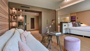 Empire Suite
