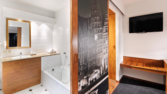 Bad Comfort Zimmer Van der Valk Nazareth - Gent